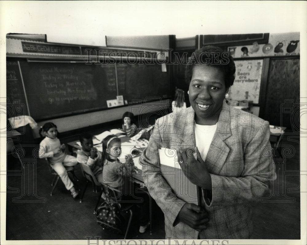 1988 Press Photo Award-winning teacher Forst Norwood - RRW64893 - Historic Images