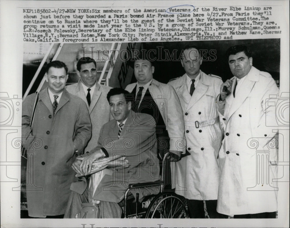 1959 Press Photo American Veterans Before Boarding - RRW64901 - Historic Images