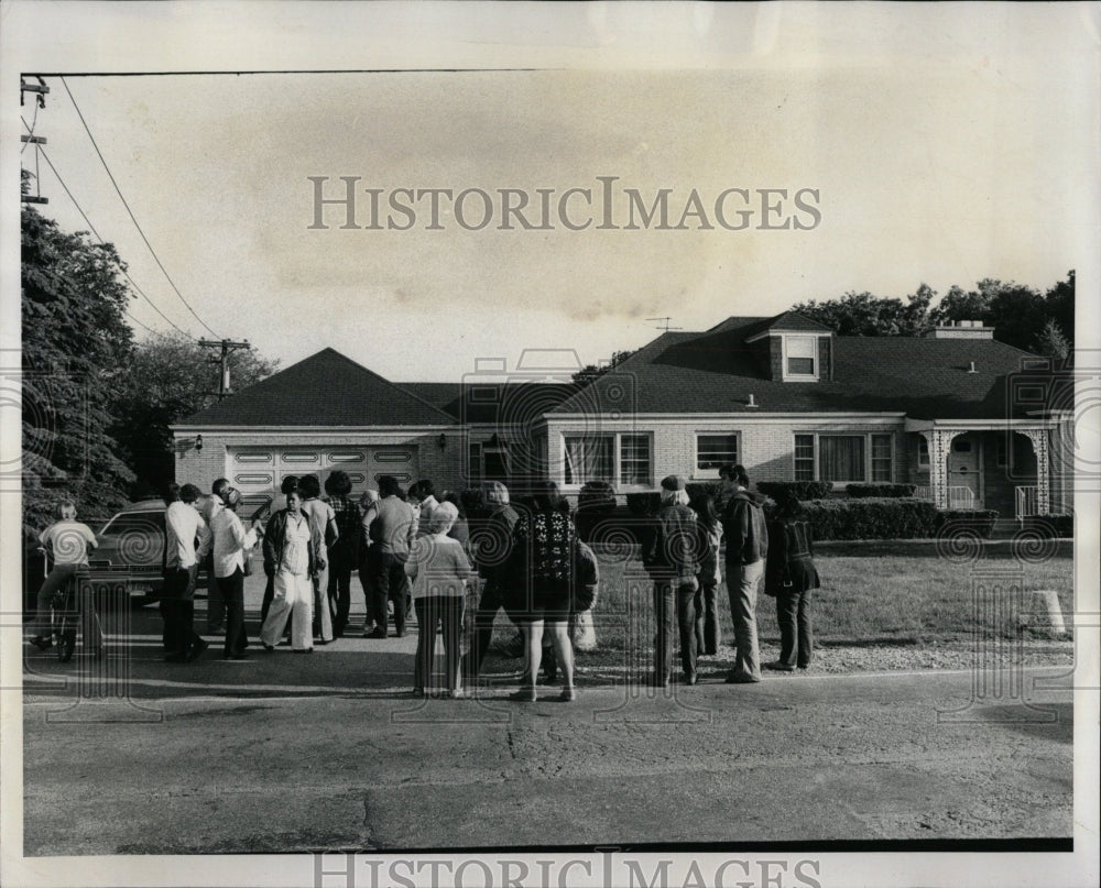 1976 Press Photo Group from Northwest Community - RRW65041 - Historic Images