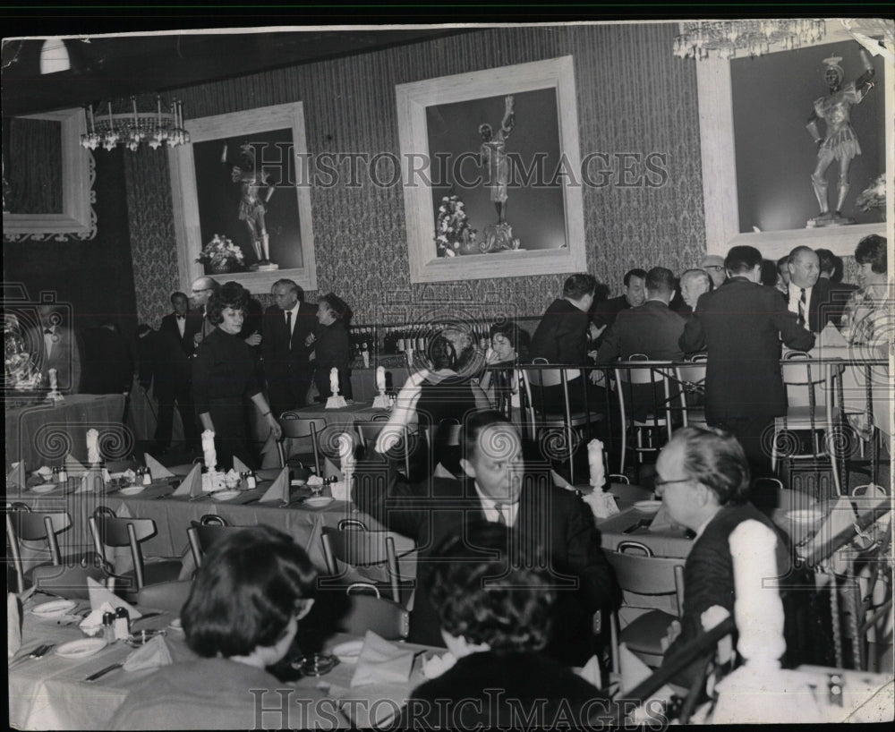 1963 Press Photo New theater restaurant Blue Gold Paree - RRW65115 - Historic Images