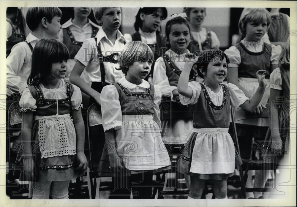 1981 Press Photo German American Chorus - RRW65209 - Historic Images