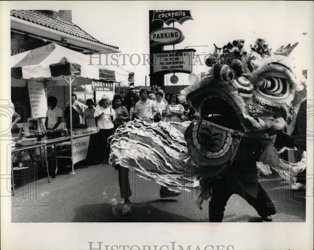 1988 Press Photo Chicago Lion Dancers Association town - RRW65245 - Historic Images