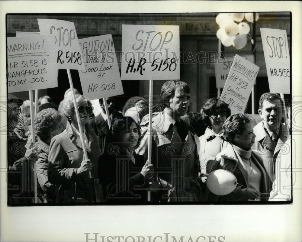 1982 Press Photo Vail Court Cardiss Collins Washington - RRW65319 - Historic Images