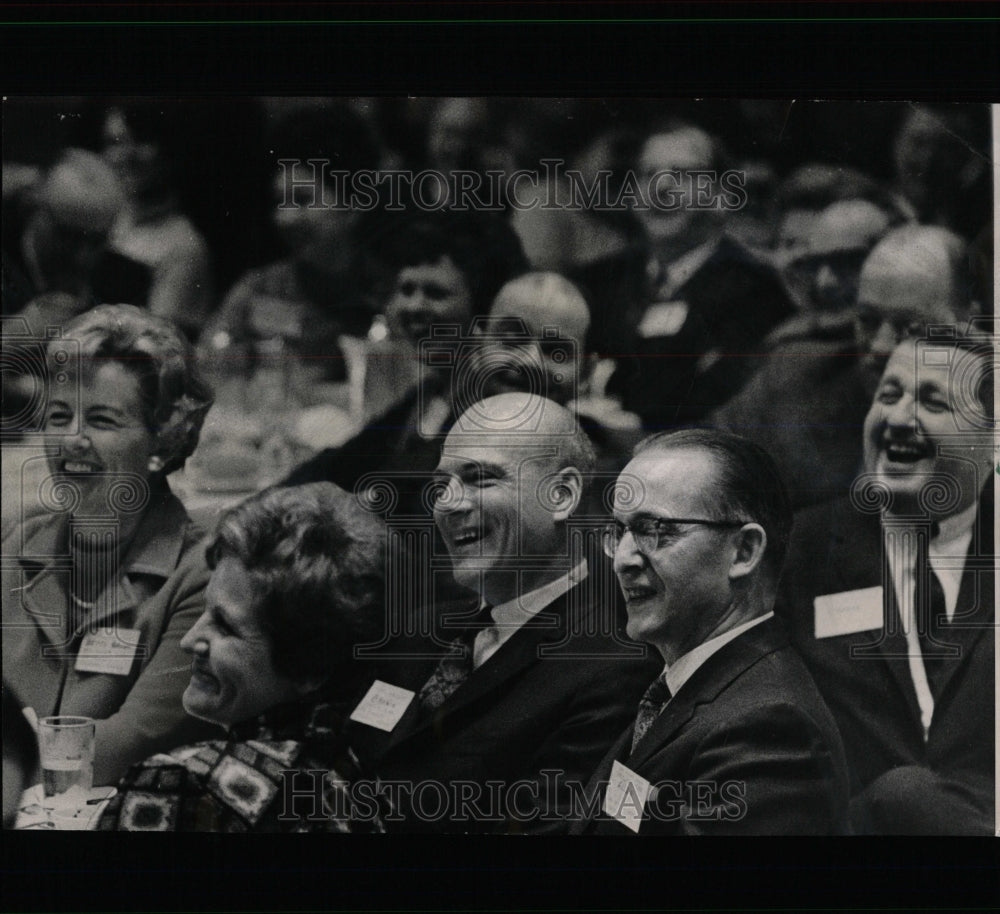 1969 Press Photo Columnist Erma Bombeck Inland luncehon - RRW65441 - Historic Images