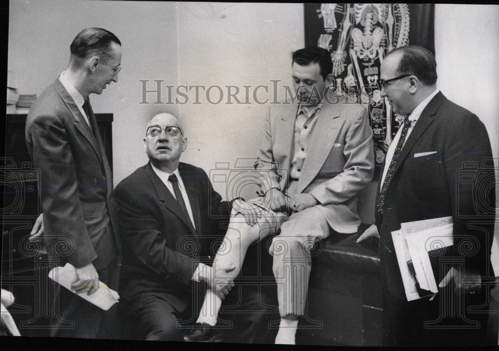 1959 Press Photo Illinois Industrial Commission Medical - RRW65571 - Historic Images