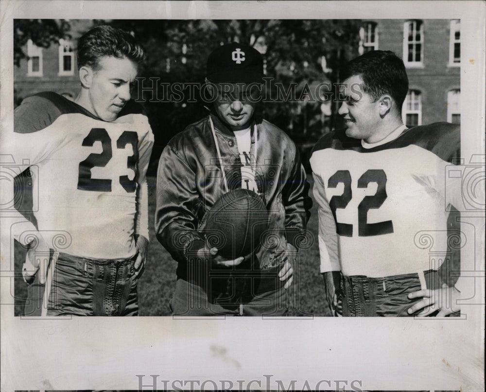 1953 Press Photo Al Miller Illinois College Coach Jerry - Historic Images