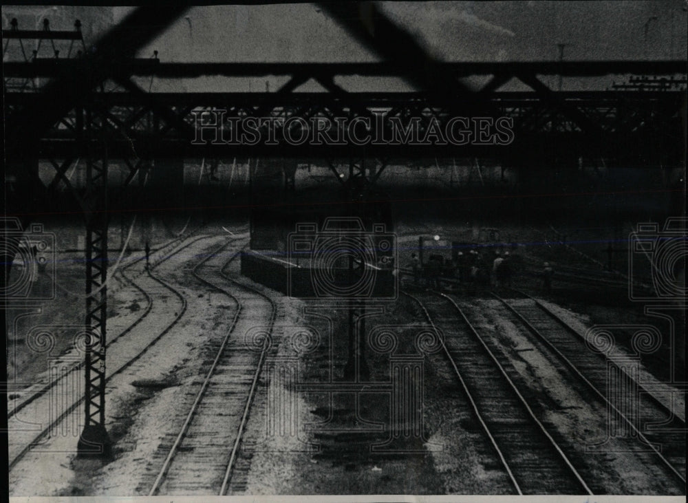 1972 Press Photo Railway Station platform Illinois - RRW65725 - Historic Images