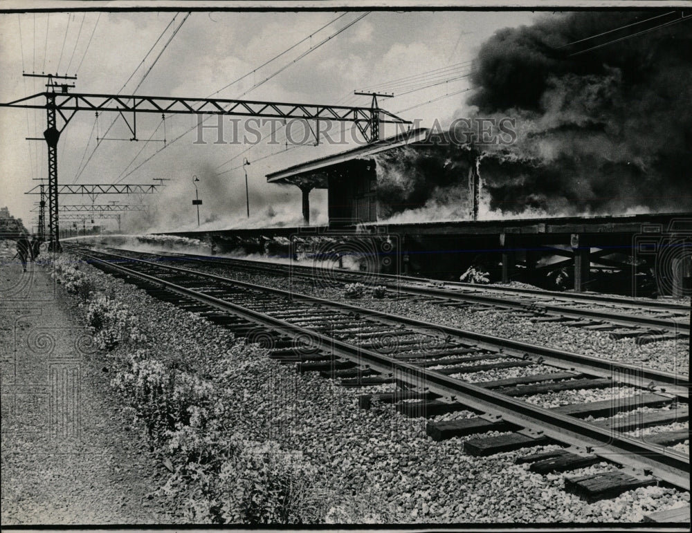 1971 Press Photo Illinois Central RR Fire Platform IC - RRW65731 - Historic Images