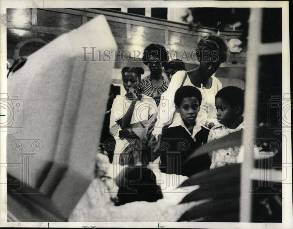 1977 Press Photo Mellaine predominantly white school - RRW65819 - Historic Images