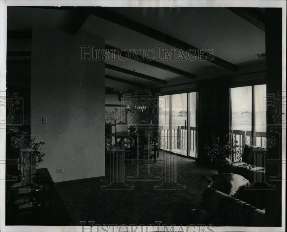 1976 Press Photo Upstairs Medemo Builders Sierro Blanca - RRW65887 - Historic Images