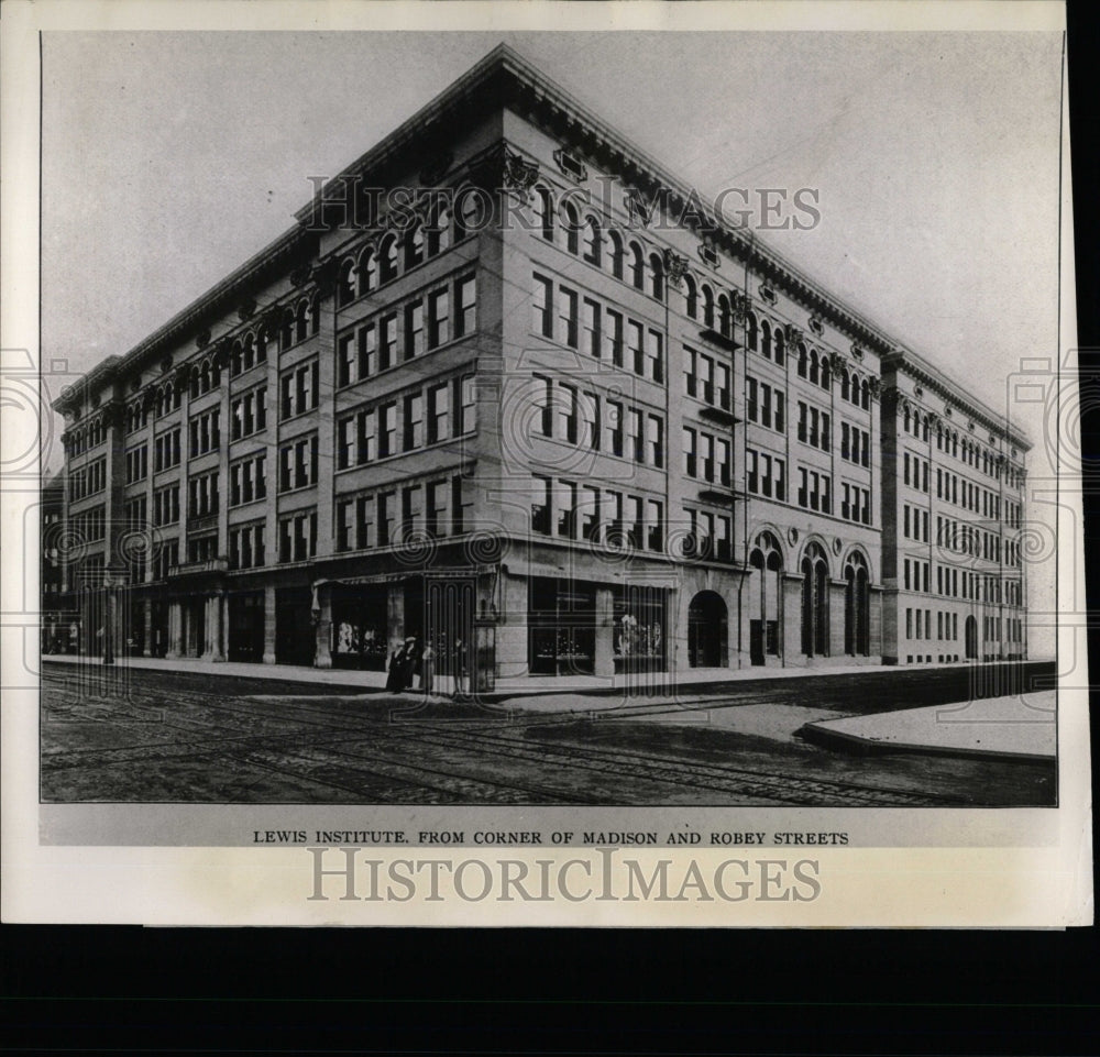 Press Photo Lewis Institute building look Madison St CH - RRW65901 - Historic Images