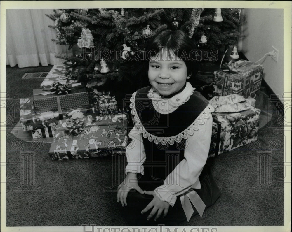 1984 Press Photo Christmas Lymphocytic leukemia Theresa - RRW65995 - Historic Images
