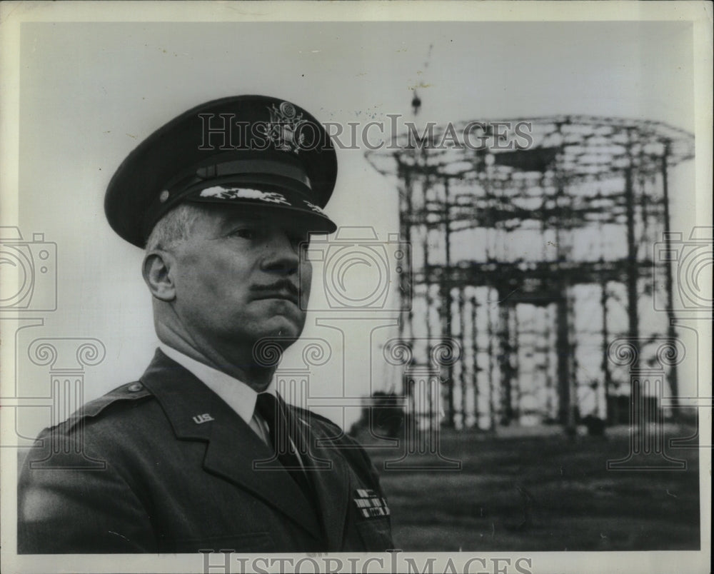 1966 Press Photo Col William Fitzgerald cancer victim - RRW66001 - Historic Images