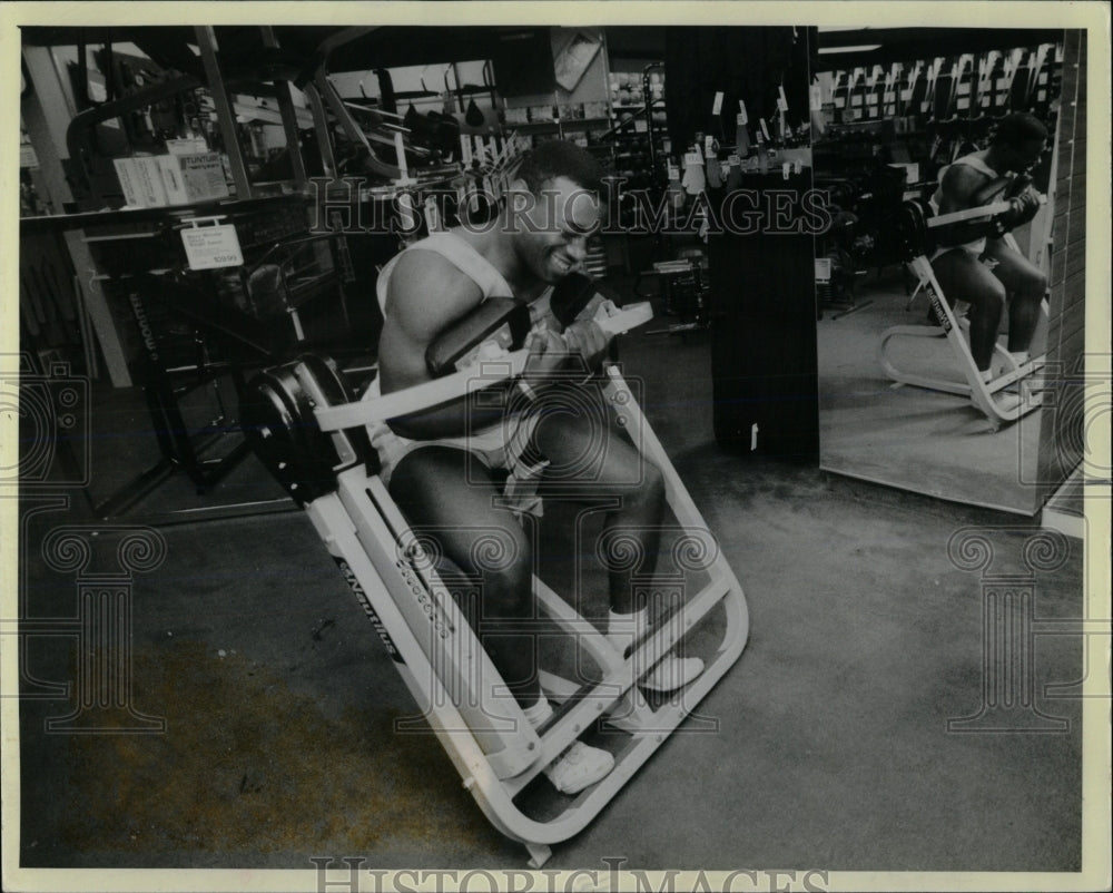 1958 Press Photo Omar Karim West Bend Gym Norman Goods - RRW66121 - Historic Images