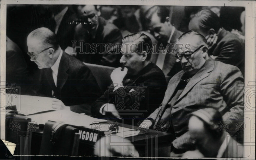 1949 Press Photo Sir Alexander Cadigan Dean Acheson - RRW66179 - Historic Images