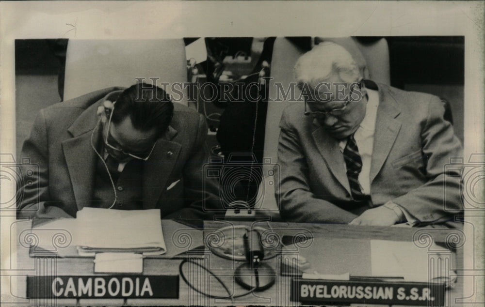 1957 Press Photo Kuznetsov foreign minister Russia doze - RRW66193 - Historic Images