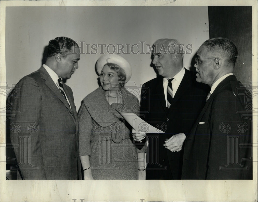 1954 Press Photo Leonard Evans Walter Lowe Negro fund - RRW66247 - Historic Images