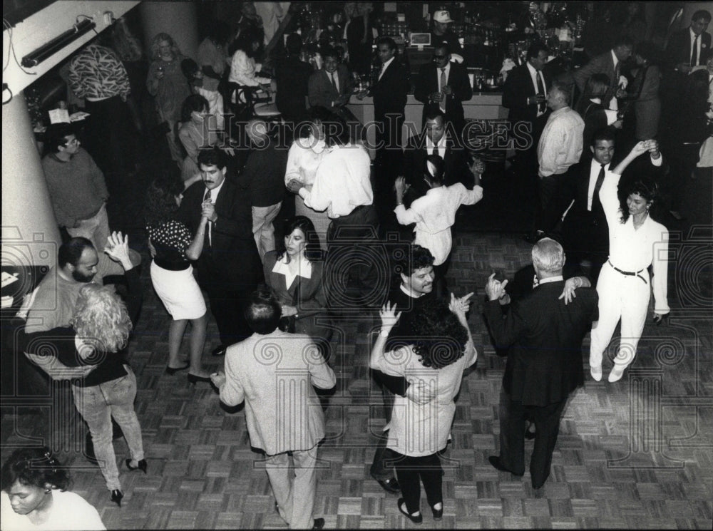 1991 Press Photo Excalibur, Inside the Club. - RRW66581 - Historic Images