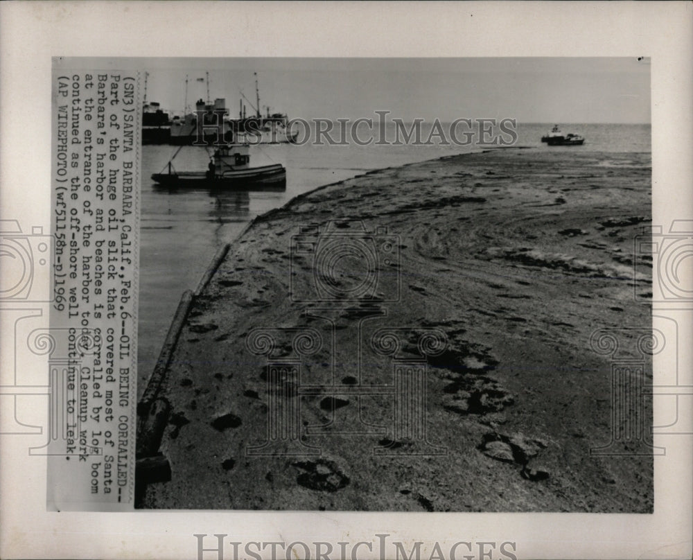 1969 Press Photo Oil Spill Santa Barbara Pollution - RRW66667 - Historic Images