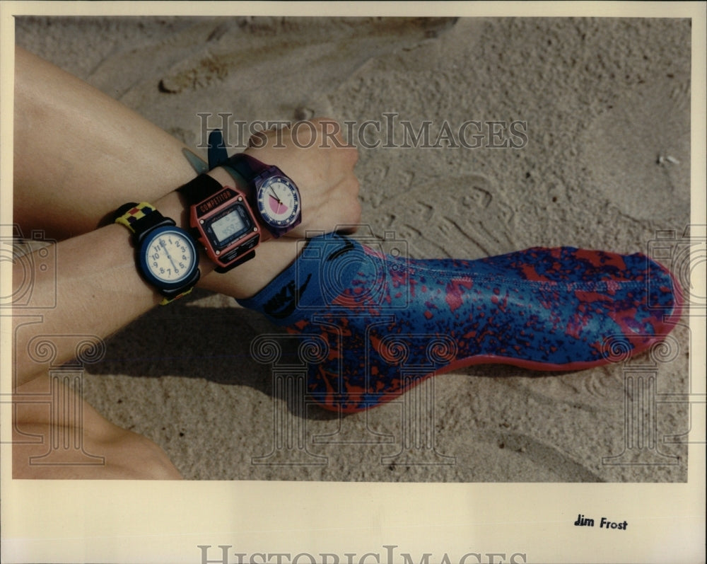 Press Photo Scuba Wristwatches - RRW66723 - Historic Images