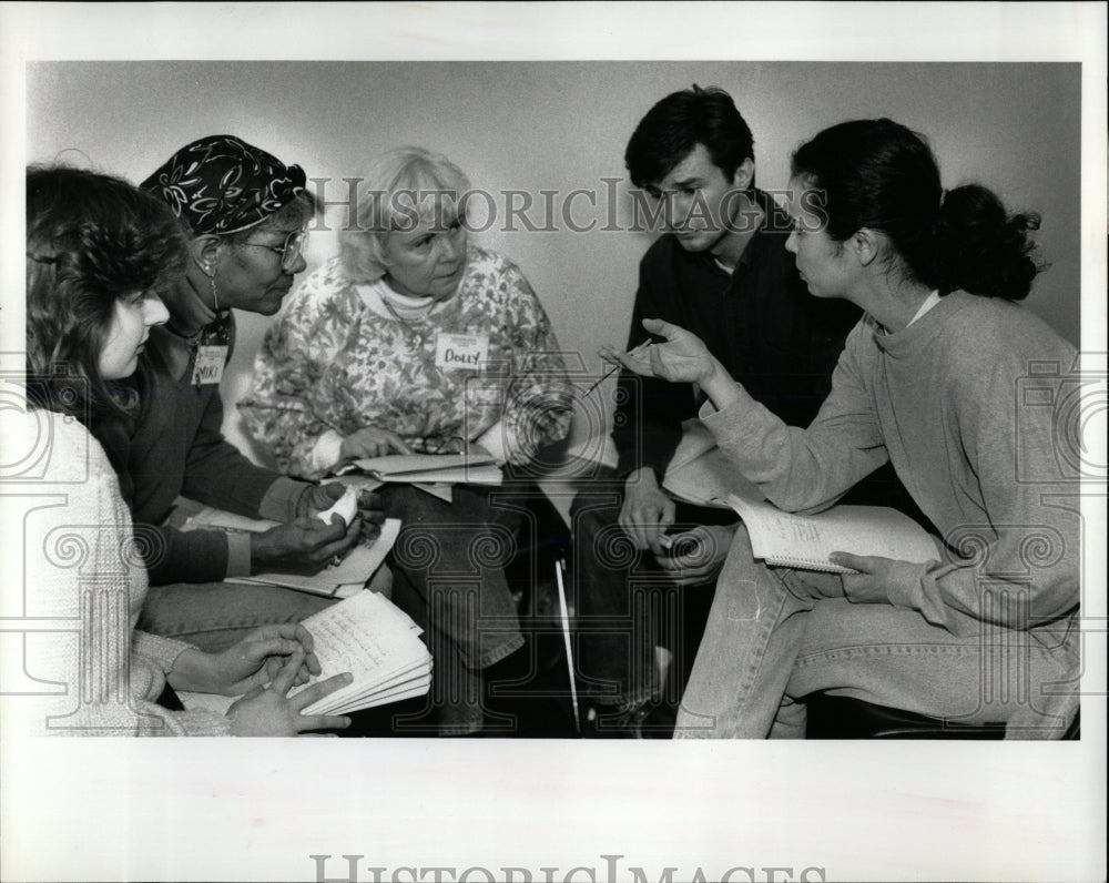 1991 Press Photo Yvonne McAndrew Miki McNary Dolly Ken - RRW66795 - Historic Images