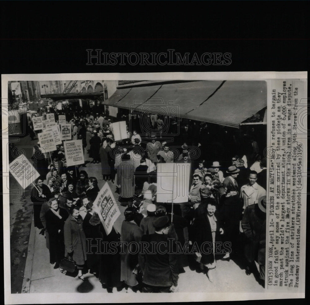 1956 Press Photo Picket Macy Good Departmental store - RRW66875 - Historic Images