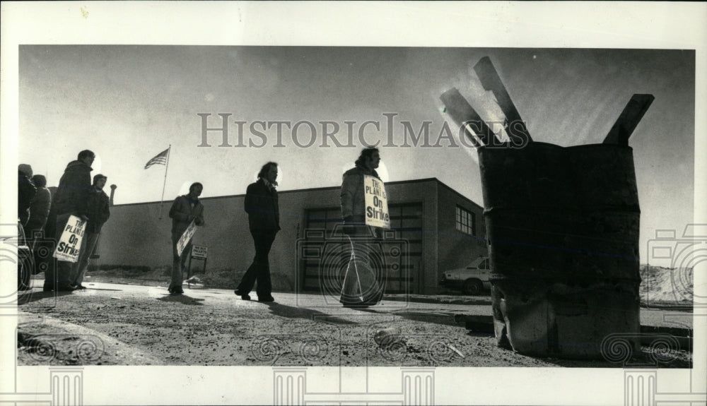 1979 Press Photo Workers Strike At The Economist - RRW66947 - Historic Images