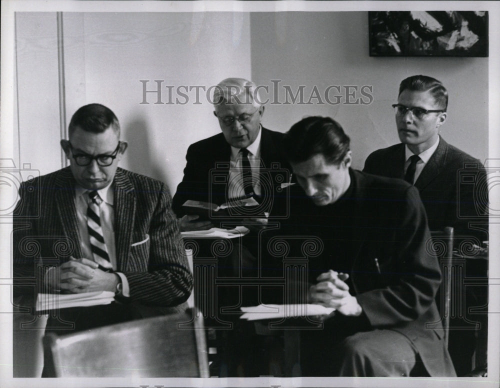 1965 Press Photo United Training Center Chicago Plunge - RRW66981 - Historic Images