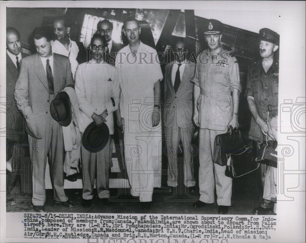 1954 Press Photo International Supervisory Commission. - RRW67285 - Historic Images