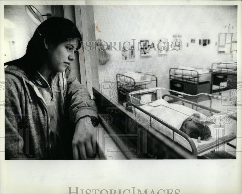 1982 Press Photo Troy unwed mothers housing maternity - RRW67331 - Historic Images