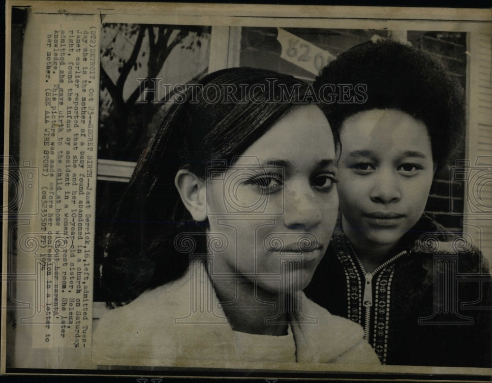 1974 Press Photo Jane Derrick Saturday Janet Helen Baby - RRW67339 - Historic Images