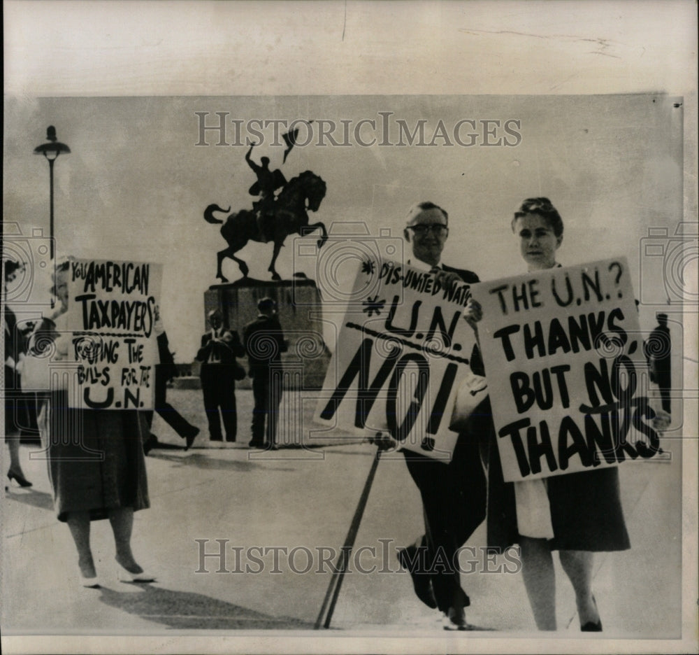 1965 Press Photo United Nations Demonstration Legion - RRW67417 - Historic Images