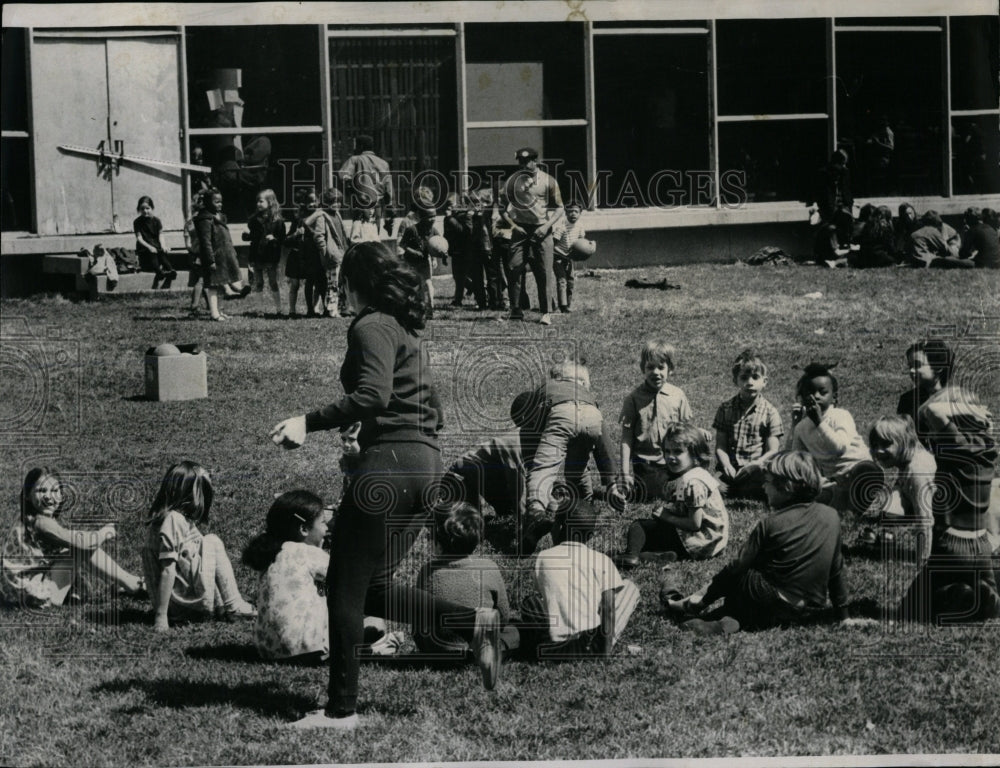 1970 Press Photo classes freedom school United Church - RRW67475 - Historic Images