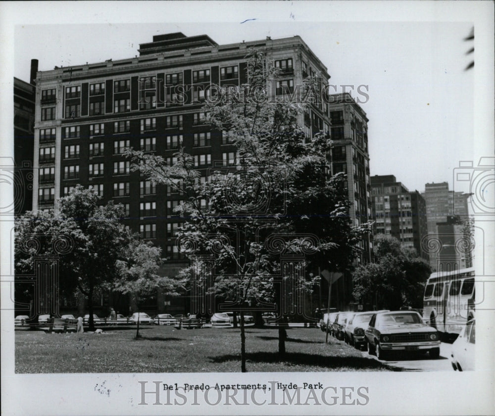 1981 Press Photo Baird Warmer Hyde Park Building Del - RRW67539 - Historic Images