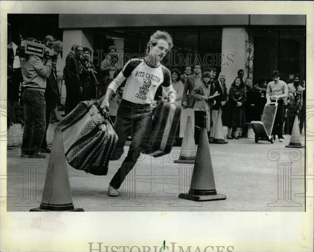 1983 Press Photo James Kopp Ritz Carlton Hotel Daley - RRW67601 - Historic Images