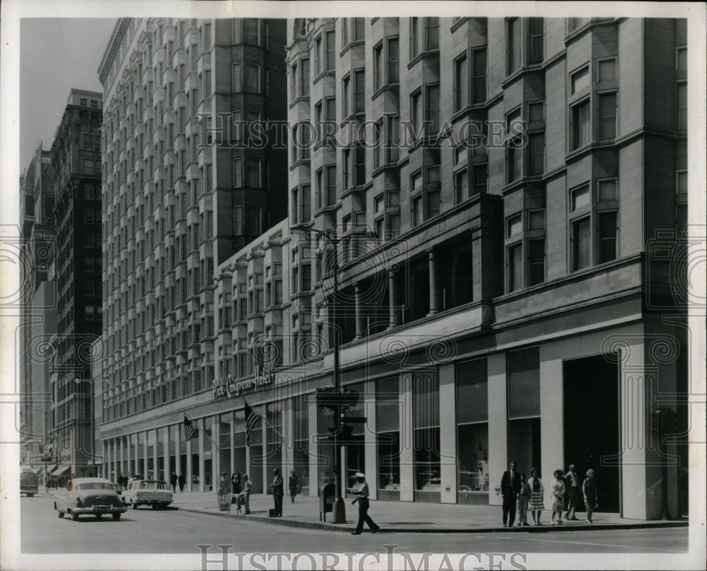 1962 Press Photo Pick-Congress Hotel new facade - RRW67615 - Historic Images