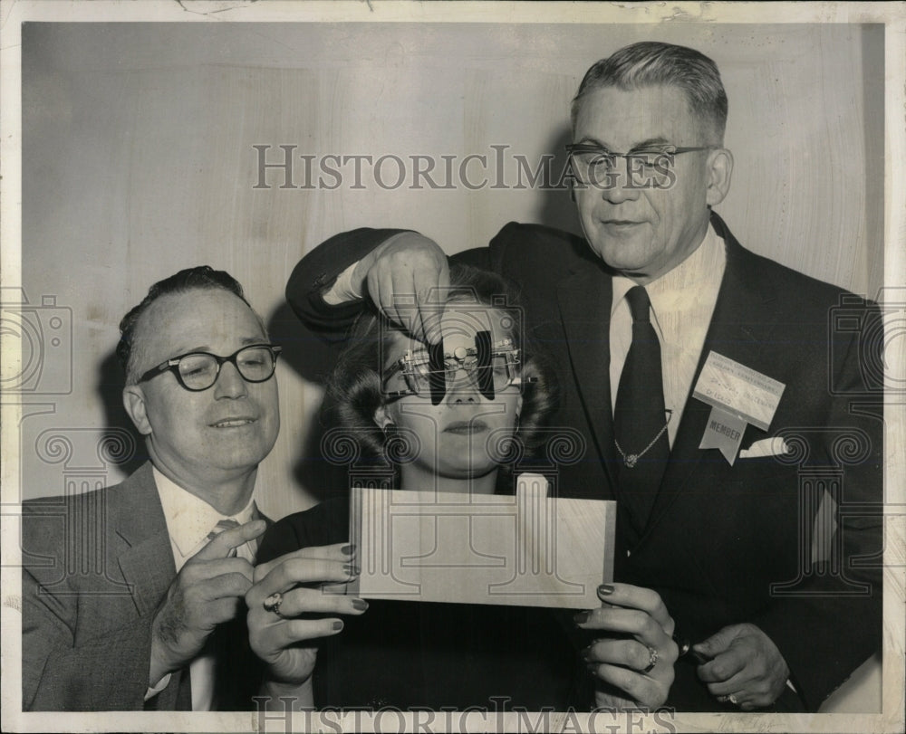 1957 Press Photo Robert Risch Illinois Optometrist - RRW67649 - Historic Images
