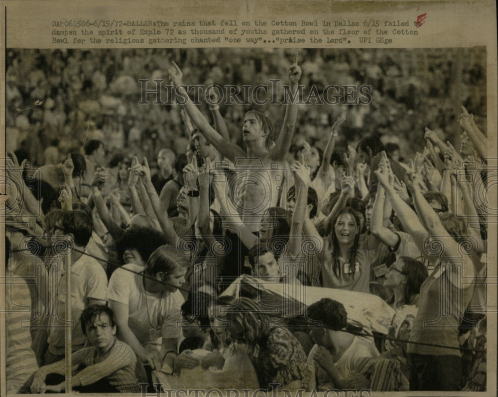 1972 Press Photo Cotton Bowl Dallas Youth Expo Floor - RRW67665 - Historic Images