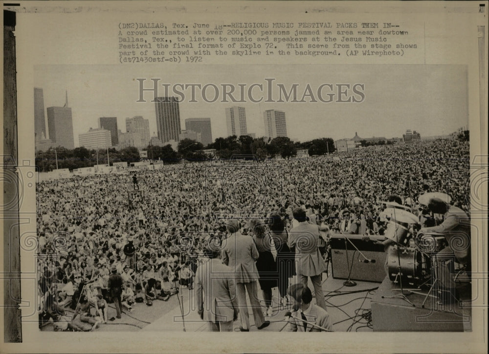 1972 Press Photo Religious music festival crowd Dallas - RRW67667 - Historic Images
