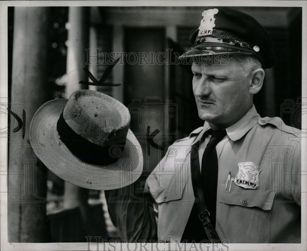 1954 Press Photo Harry Davis Joseph Shotgun Bullets Hat - RRW67837 - Historic Images