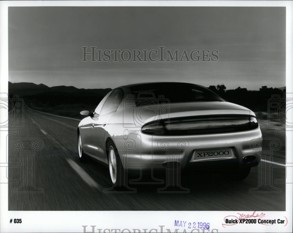 1996 Press Photo Buick xp200 concept car Fshion Speed - RRW67955 - Historic Images