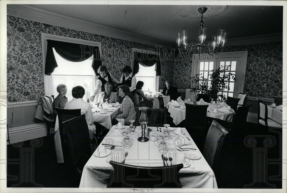 1981 Press Photo Cervi White House Manor Michigan West - RRW67969 - Historic Images