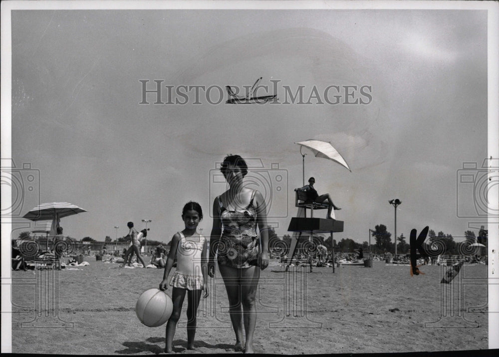 1971 Press Photo Metropolitan Beach Lake Street - RRW68057 - Historic Images