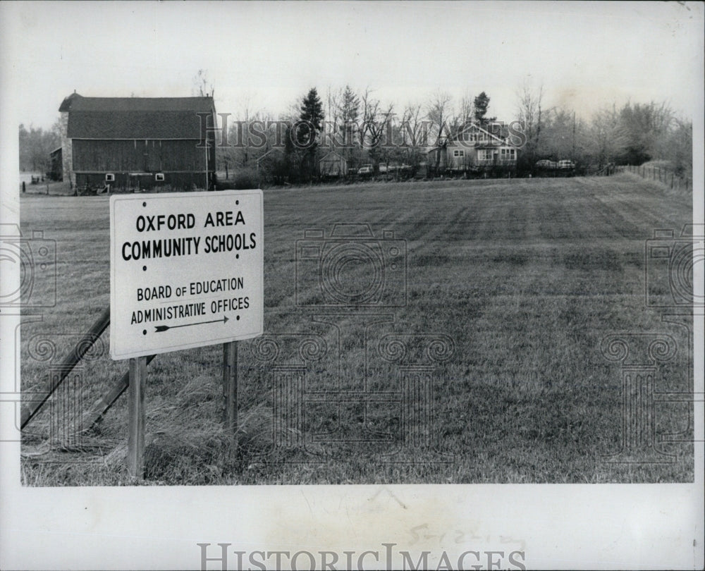 1977 Press Photo Oxford Area Community Schools Farm - RRW68075 - Historic Images