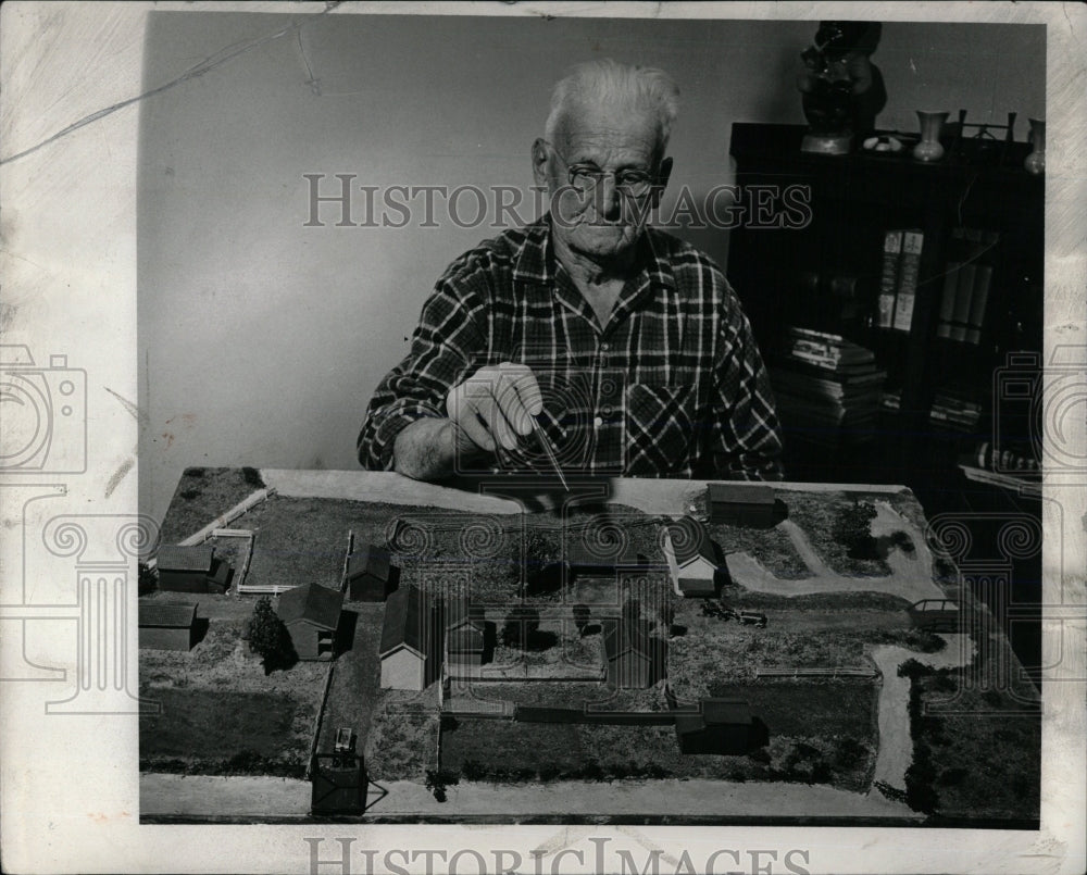 1962 Press Photo Charles Carroll Pine Creek Michigan - RRW68127 - Historic Images