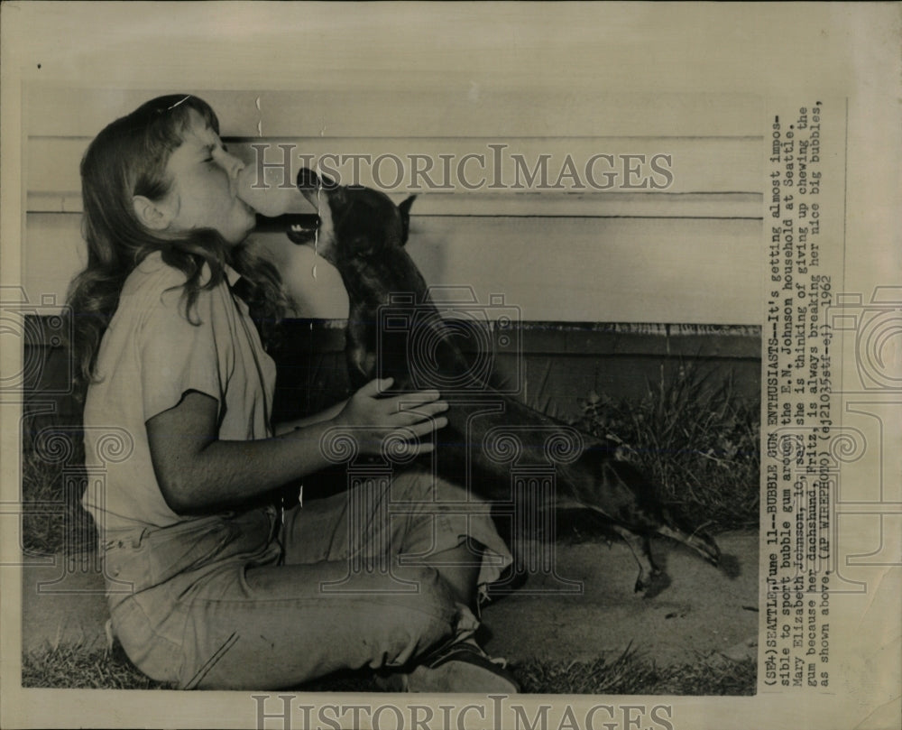 1972 Press Photo Johnson Marry Elizabeth Johnson - RRW68271 - Historic Images