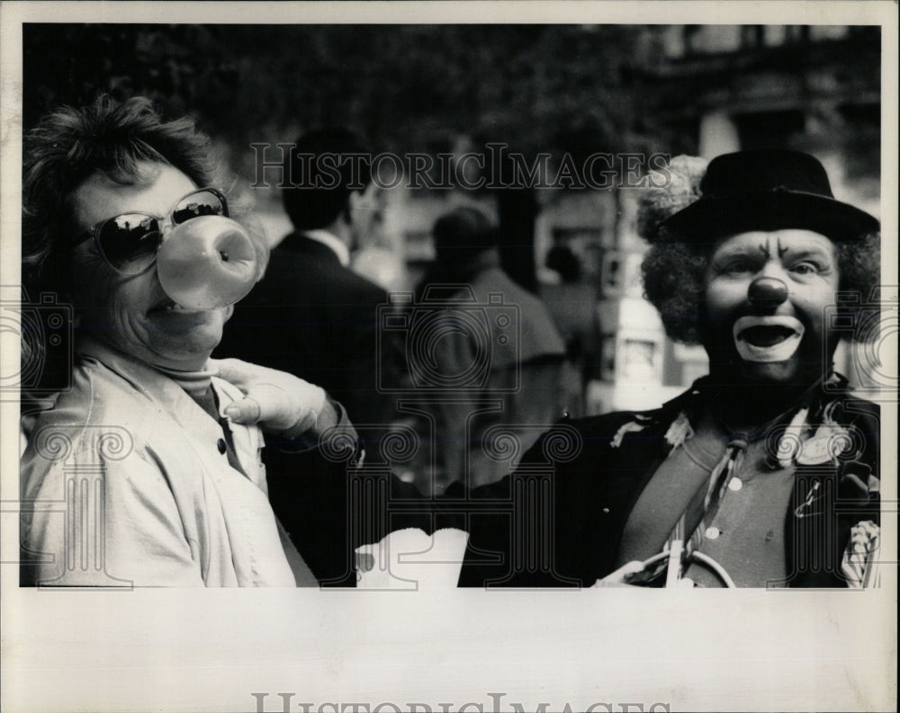 1988 Press Photo Tom Collins United Way department - RRW68299 - Historic Images