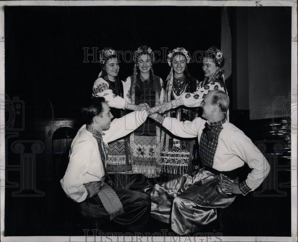 1950 Press Photo Ukrainian Dance Troupe Members - RRW68407 - Historic Images