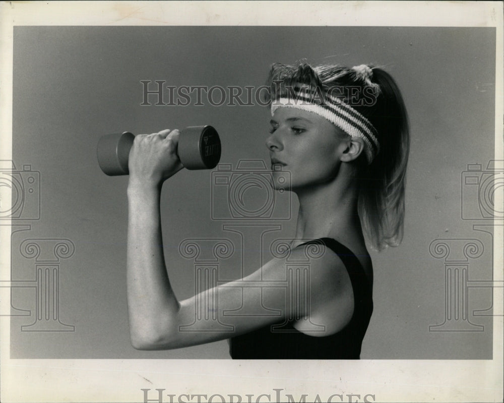 1989 Press Photo Pregnant Women Exercise Weight Lift - RRW68523 - Historic Images