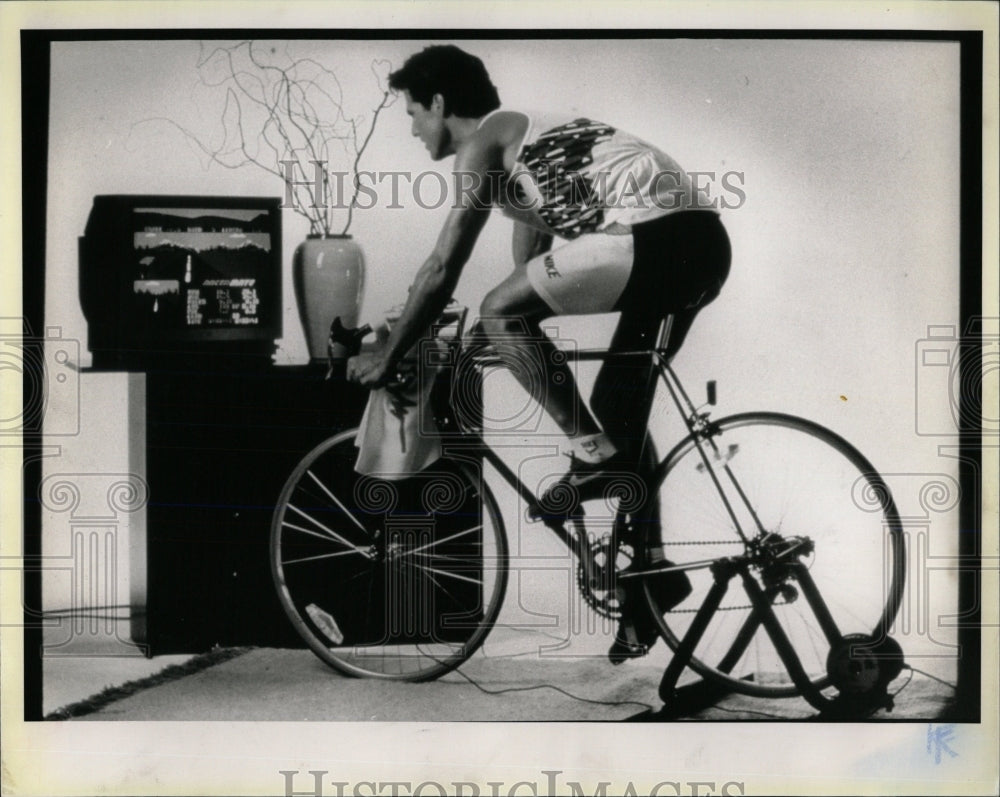 1990 Press Photo CompuTrainer Stationary Bike Exercise - RRW68527 - Historic Images